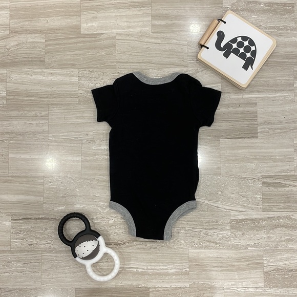 Nike black and white baby bodysuit - Picture 2 of 3